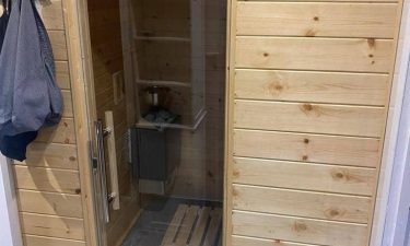 Garden room hot tub design in Gloucester